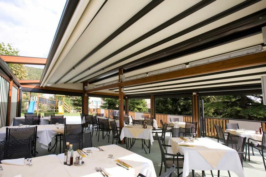 Lona tensada pérgola