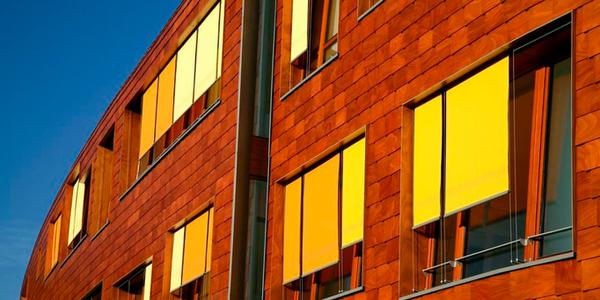 Líneas puras y elegantes: así son nuestras enrollables de exterior con cables