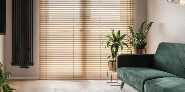Consigue un control de la luz perfecto con nuestras venecianas de madera