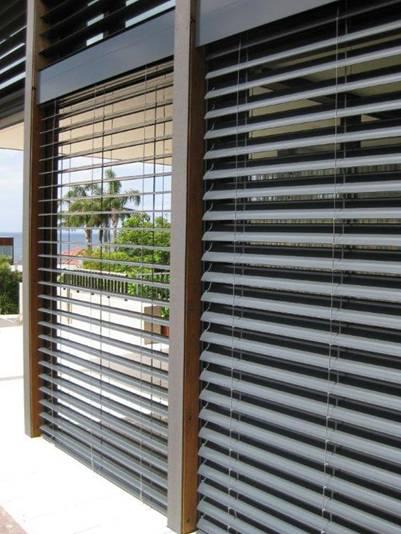 Cortinas venecianas de exterior de madera