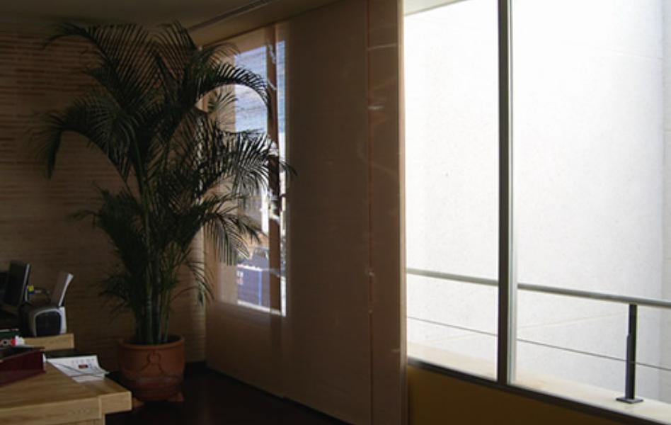 Oficinas Fulton panel japonés